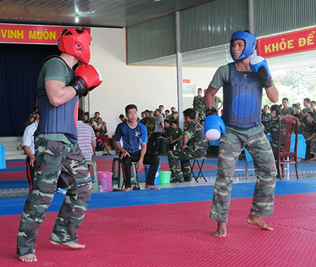 Hội thao “Võ thuật chiến đấu tay không lực lượng trinh sát, đặc công”