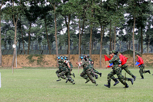 Đội In-đô-nê-xi-a vẫn vững vàng ngôi đầu