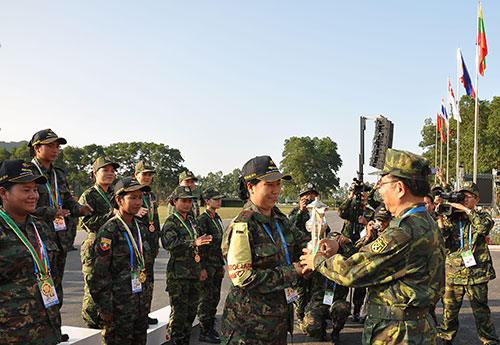 Giải AARM-24: Trao Huy chương thi đấu bài 4 ở 4 nội dung bắn súng