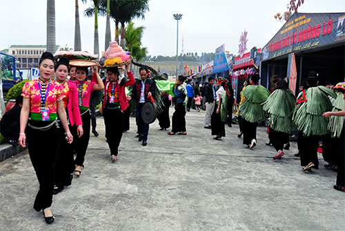 Tôn vinh giá trị văn hóa, gìn giữ bản sắc cộng đồng