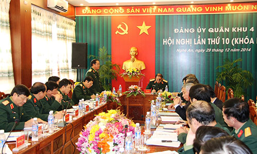 Thượng tướng Đỗ Bá Tỵ dự Hội nghị Đảng ủy Quân khu 4