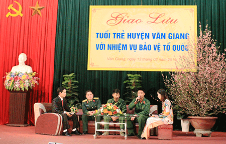 Huyện Văn Giang (Hưng Yên):Tổ chức giao lưu gặp mặt thanh niên lên đường nhập ngũ năm 2014
