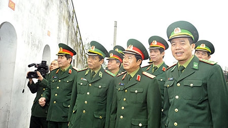 Thượng tướng Đỗ Bá Tỵ, Tổng Tham mưu trưởng Quân đội nhân dân Việt Nam, thăm và làm việc tại Trường Trung cấp 24 Biên phòng
