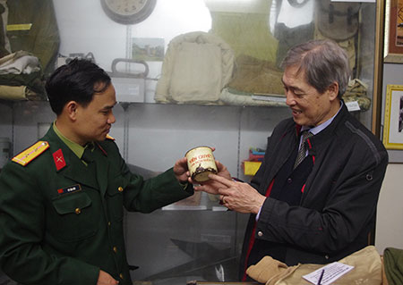 Người tri ân quá khứ