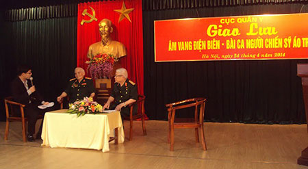 Giao lưu “Âm vang Điện Biên-Bài ca người chiến sĩ áo trắng”