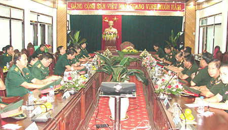 Bộ trưởng Bộ Quốc phòng Lào  thăm và làm việc tại Binh đoàn 15