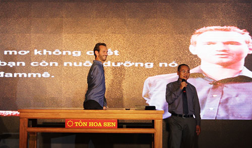 Nick Vujicic truyền cảm hứng tới khán giả Đà Lạt