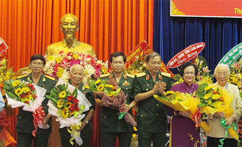 Từ y tá chiến trường đến thầy thuốc nhân dân