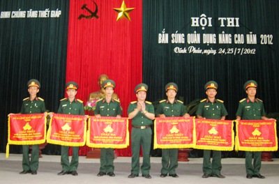 Bế mạc hội thi bắn súng quân dụng nâng cao năm 2012