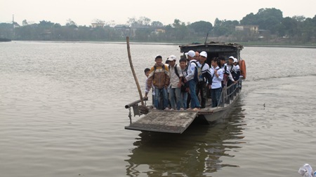 Nơi rất cần một cây cầu vượt sông