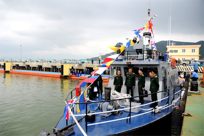 Bàn giao tàu tuần tra ST 220 – 03 