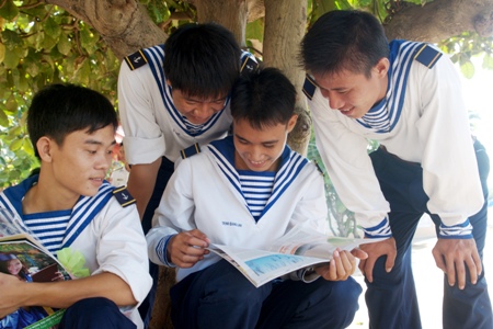 Ngày hội Quốc phòng toàn dân ở Trường Sa