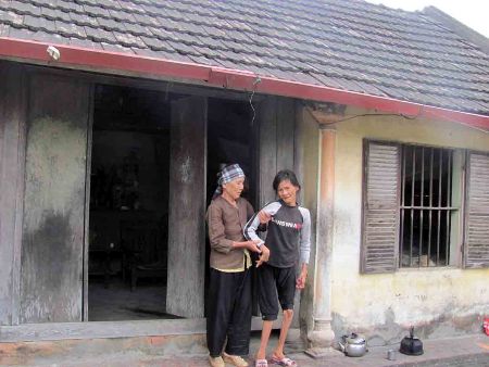 Một gia đình thương tâm rất cần sự giúp đỡ