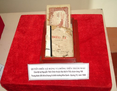 Cuốn điều lệ Đảng và đồng tiền thấm máu