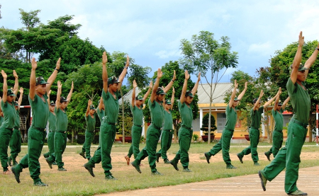 Giúp chiến sĩ người dân tộc thiểu số hòa nhập môi trường quân đội