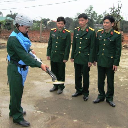 Đẩy mạnh nghiên cứu, ứng dụng khoa học-công nghệ trong rà phá bom, mìn, vật nổ
