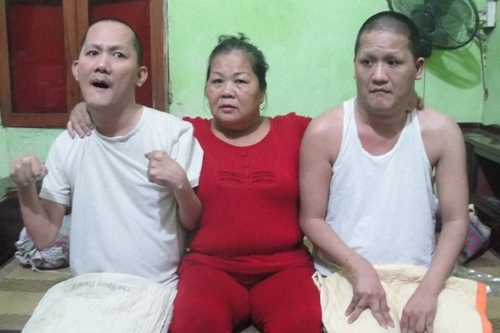 Gia cảnh bà Hòa nhạt nhòa nước mắt