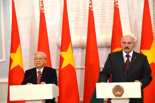 Tổng Bí thư Nguyễn Phú Trọng hội đàm với Tổng thống Cộng hòa Bê-la-rút A.Lu-ca-sen-cô