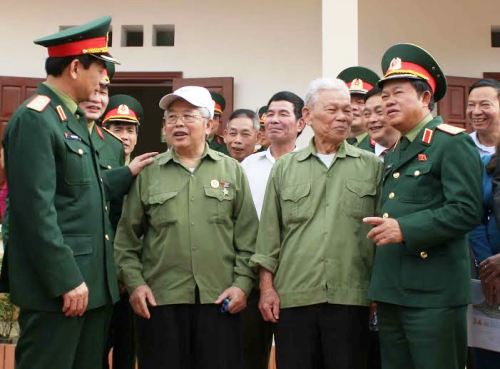 Ấm tình quân dân nơi căn cứ kháng chiến