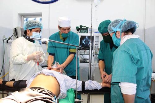 Bệnh viện Quân y 105 tăng cường giúp đỡ y tế tuyến cơ sở Cao Bằng
