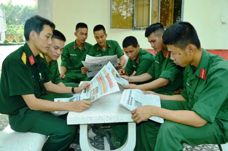 Khi công chức nhập ngũ