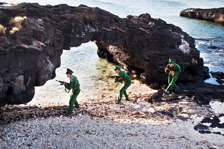 Chiến sĩ nơi đầu sóng