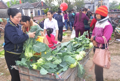 Độc đáo chợ Đình Cả