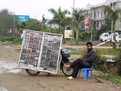 Rước họa vì sử dụng kính giãn tròng giá rẻ