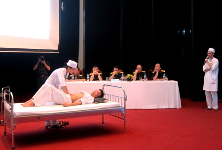 Học viện Quân y tổ chức hội thao kỹ thuật khám lâm sàng năm 2014