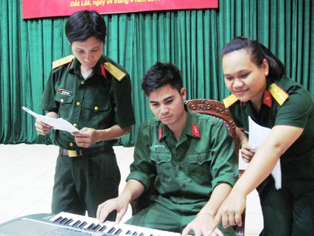 Y Nal Ê Ban - người có duyên với hội thi