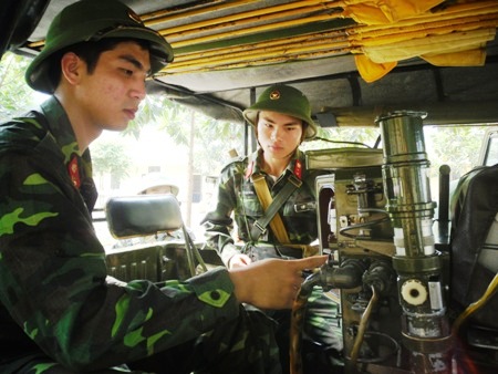 Hiệu quả từ mô hình “ba cùng” và “kíp xe cán bộ”