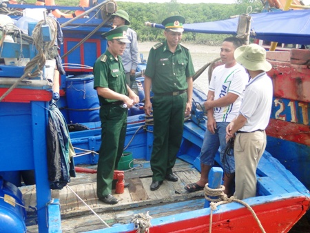 Sát cánh cùng ngư dân