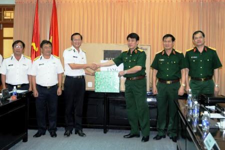 Trung tướng Lương Cường thăm, kiểm tra Bộ Tư lệnh Vùng 3 Hải quân