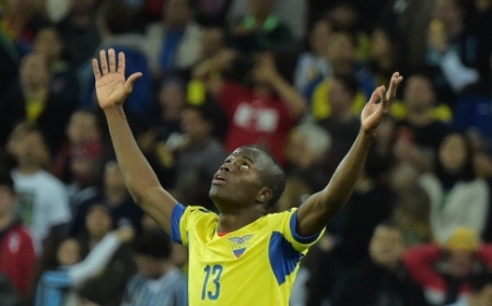 Pháp - Ê-cu-a-đo (3 giờ ngày 26-6): Liều một phen