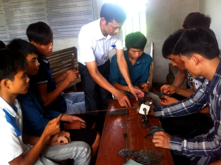 Dạy cách “câu” và tạo môi trường để “câu”