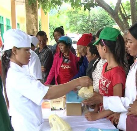 Khám, cấp thuốc miễn phí cho trên 1.000 người dân nghèo huyện A Lưới, Thừa Thiên Huế