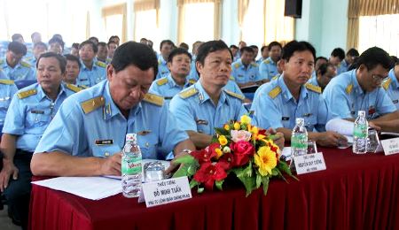 Hội nghị quân chính triển khai nhiệm vụ 6 tháng cuối năm 2014