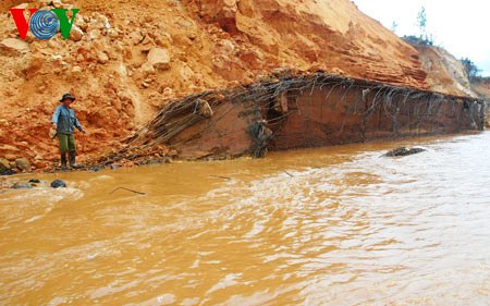 Đập thủy điện Ia Krêl 2 bị vỡ gây lũ quét và thiệt hại lớn