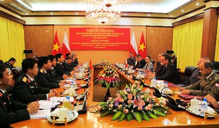 Thúc đẩy quan hệ hợp tác quốc phòng Việt Nam-Ba Lan