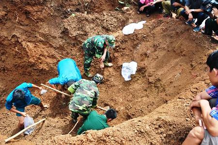 Đồng Nai: Phát hiện 36 hài cốt liệt sĩ trong một hố chôn tập thể