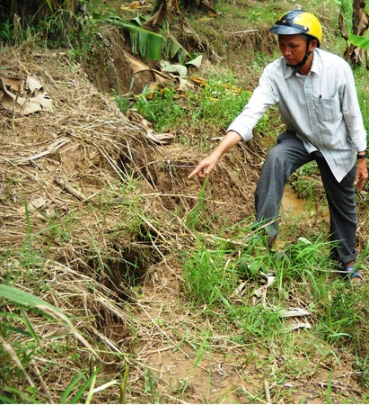Bờ sông Đắc Bla: Sạt lở đe dọa hàng chục hộ dân