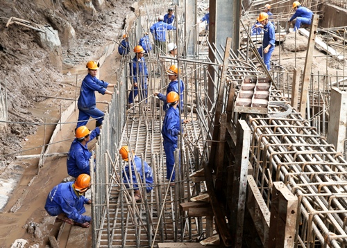 Nỗ lực thực hiện nhiệm vụ, tạo động lực phát triển