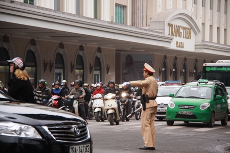 “Tháng củ mật”, xin chớ lơ là