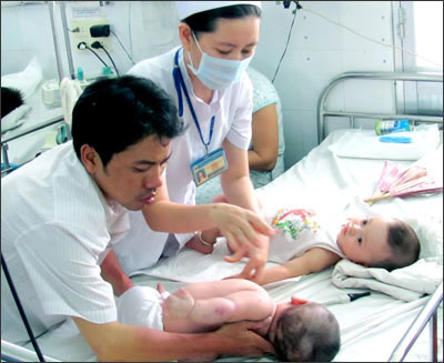 Bệnh tay chân miệng xảy ra chủ yếu ở trẻ em dưới 10 tuổi