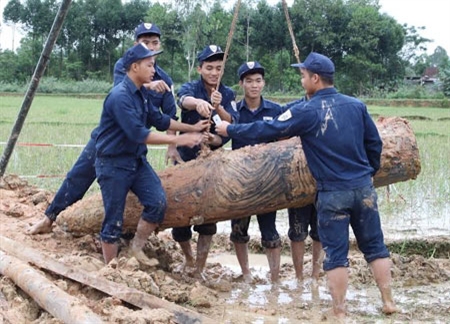 Xử lý thành công 2 quả bom nằm gần khu dân cư