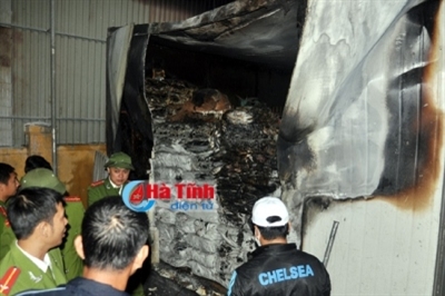 Cháy tại kho đông lạnh ở Hà Tĩnh thiêu rụi lượng lớn hải sản