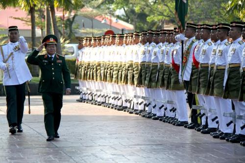 Thượng tướng Đỗ Bá Tỵ hội kiến với Tư lệnh lực lượng quốc phòng Malaysia