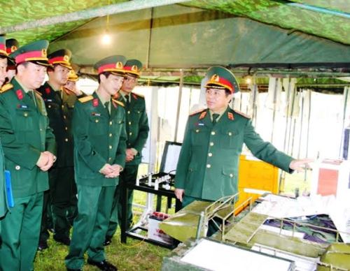 Binh chủng Tăng - Thiết giáp ra quân huấn luyện năm 2015