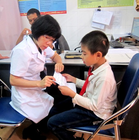 “Đổi mới phong cách, thái độ phục vụ của cán bộ y tế hướng tới sự hài lòng của người bệnh”