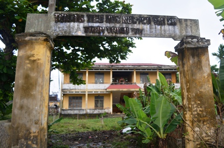 Trường học bỏ hoang gây lãng phí